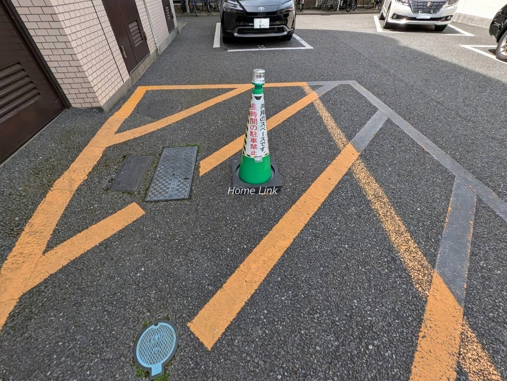 ライオンズマンション新板橋　共用部 駐車場